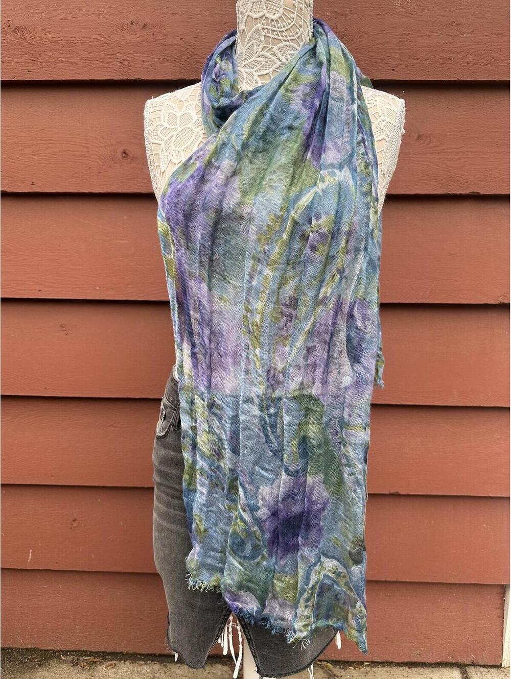 Vintage Inspired Floral Lightweight Scarf in Blue and Purple‎